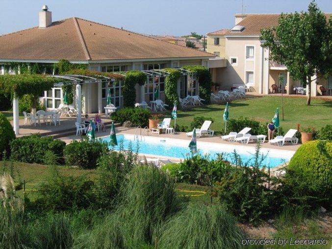 Hotel Le Mas Des Ponts D'Arlés Exterior foto